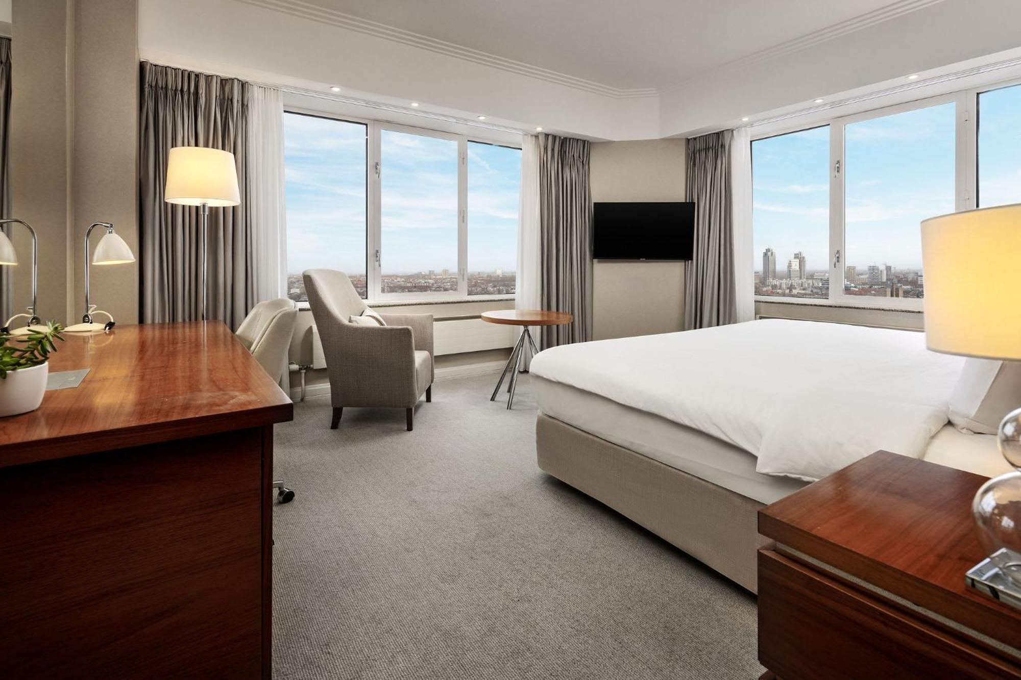 Hotel Okura Amsterdam - The Leading Hotels Of The World Extérieur photo A room at the InterContinental London The O2