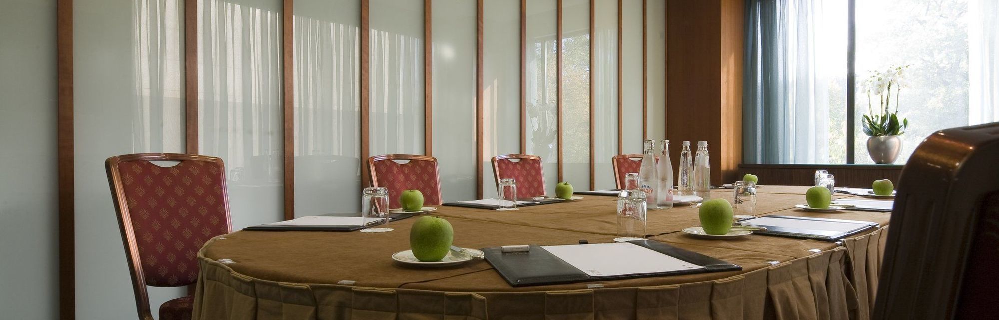 Hotel Okura Amsterdam - The Leading Hotels Of The World Facilités photo A meeting room at the InterContinental London Park Lane