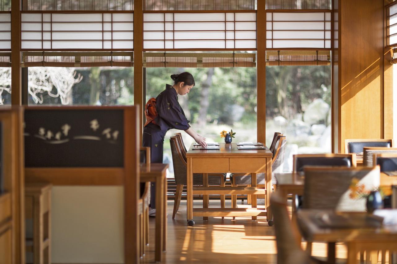 Hotel Okura Amsterdam - The Leading Hotels Of The World Extérieur photo A restaurant in Japan