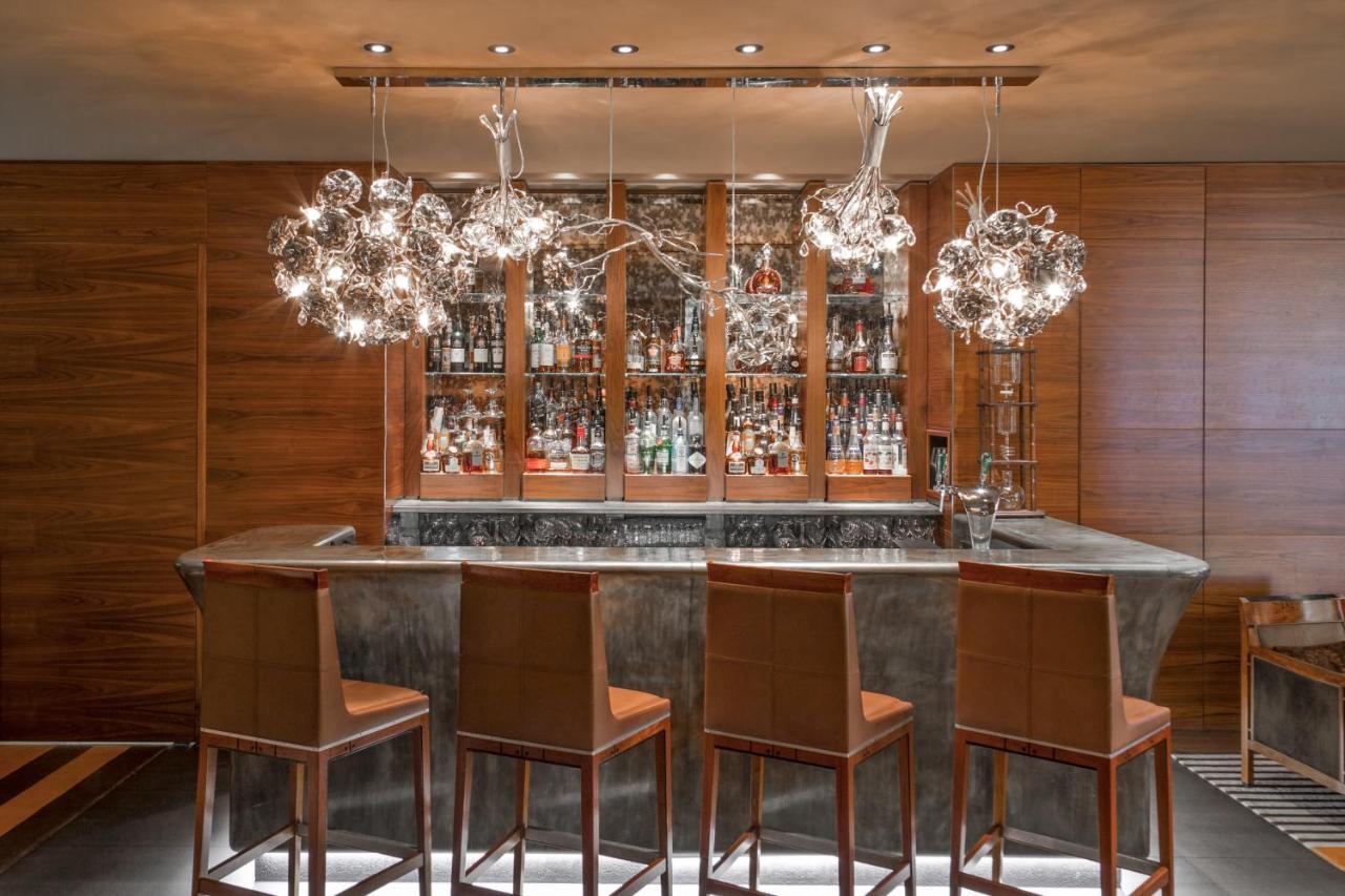 Hotel Okura Amsterdam - The Leading Hotels Of The World Extérieur photo The bar at the 1000 Museum