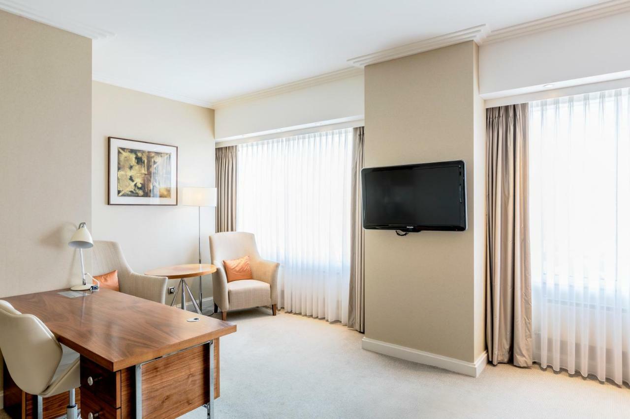 Hotel Okura Amsterdam - The Leading Hotels Of The World Extérieur photo A room at the hotel